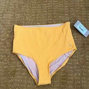 Albion Fit Groove High Waisted Bottoms